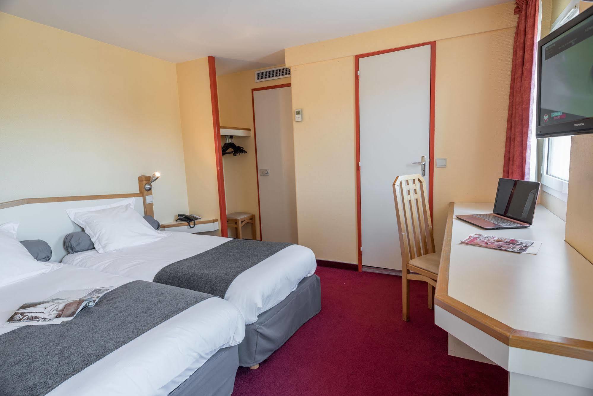 Hotel Les Genets Bayonne Exteriör bild